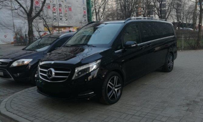 Wynajem vana z kierowcą